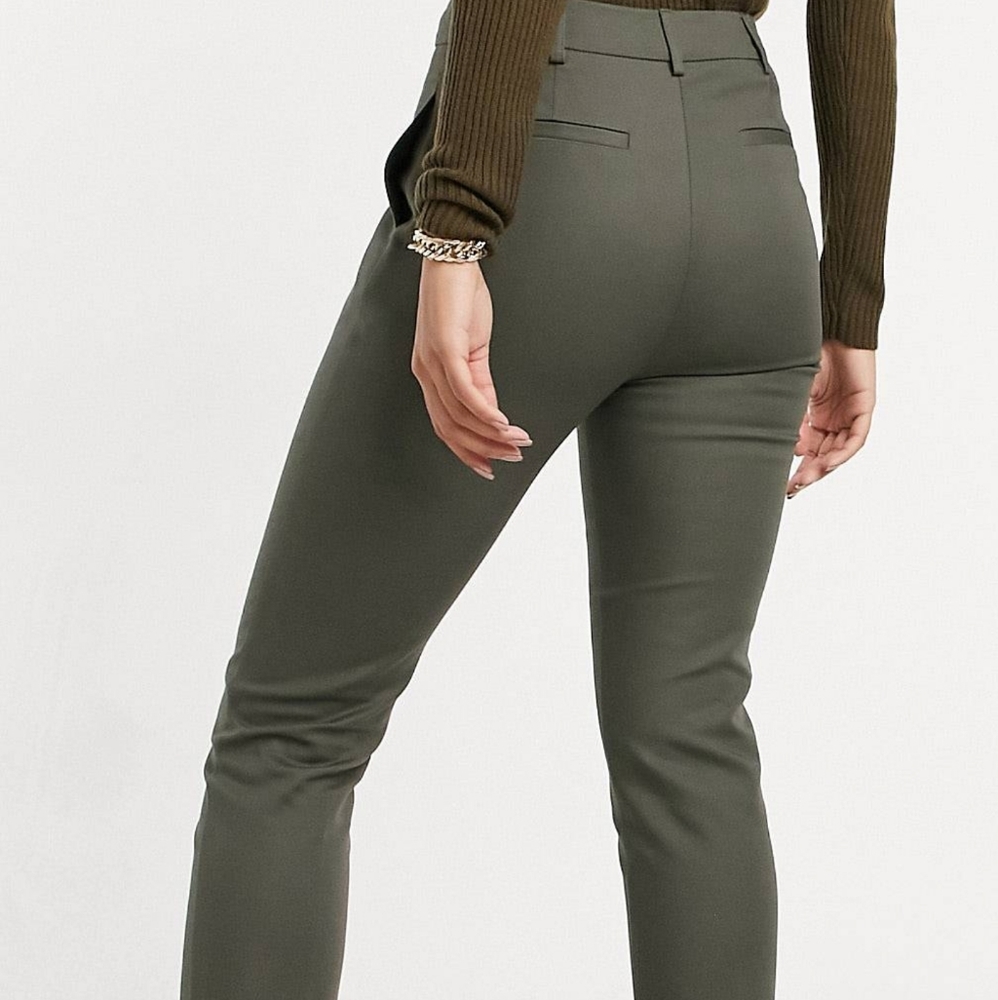 Khaki skinny pants new size 10